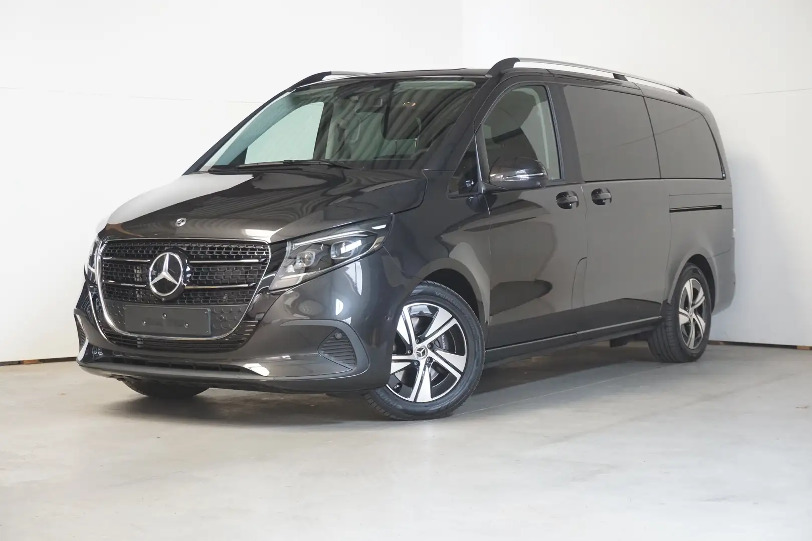 Mercedes-Benz V 220 L2 - NW MODEL - TREKHAAK 2500 KG Gris - 1