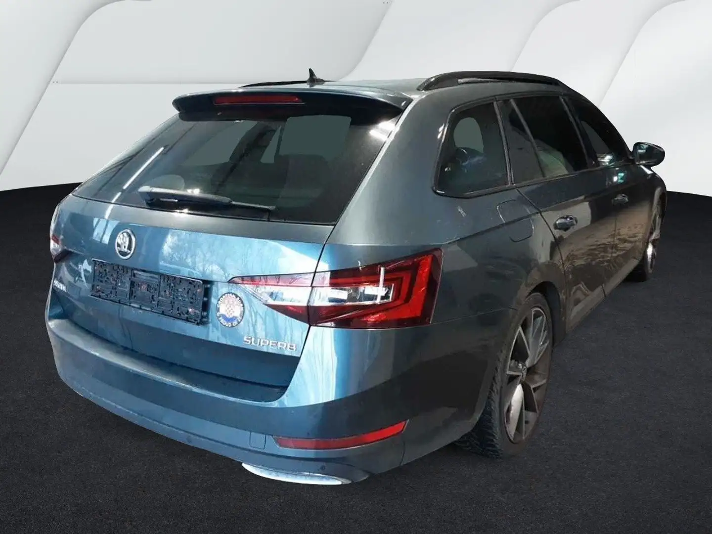 Skoda Superb Combi Sportline2.0TDI DSG Xenon Navi AHK Grau - 2