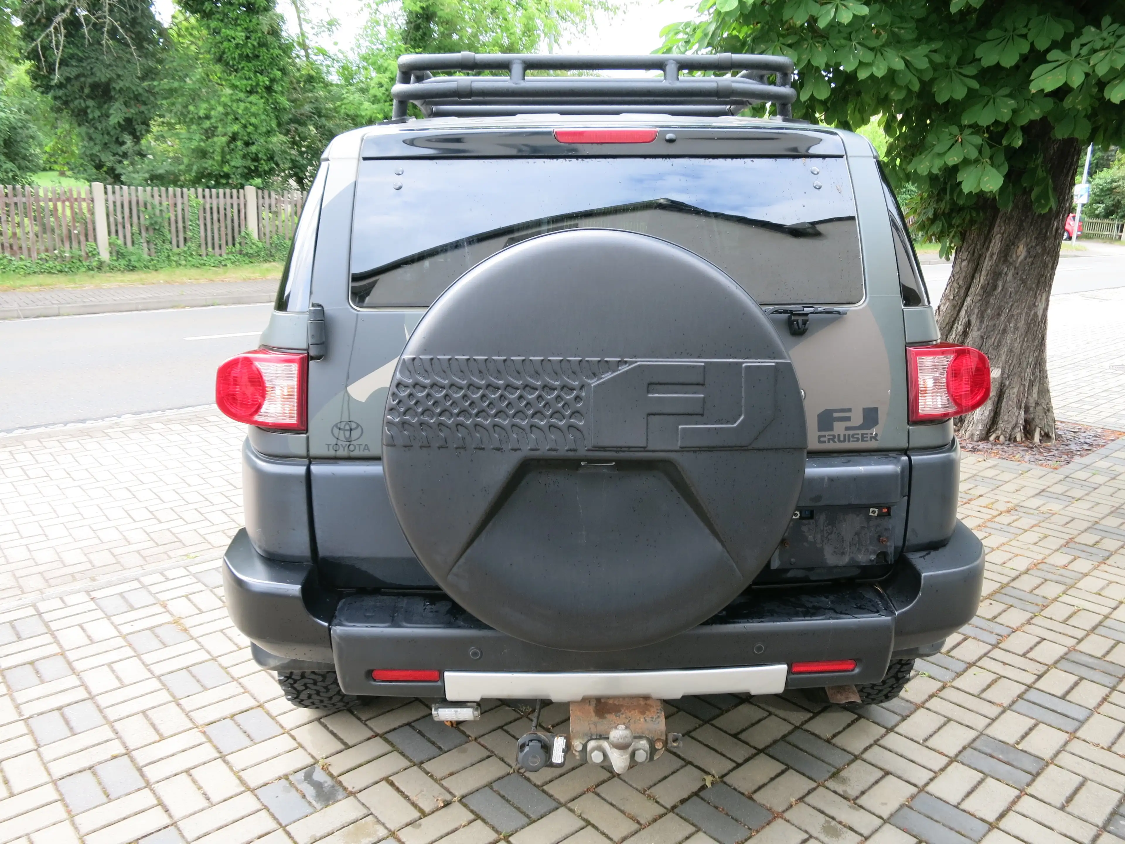 Toyota FJ Cruiser — photo 6