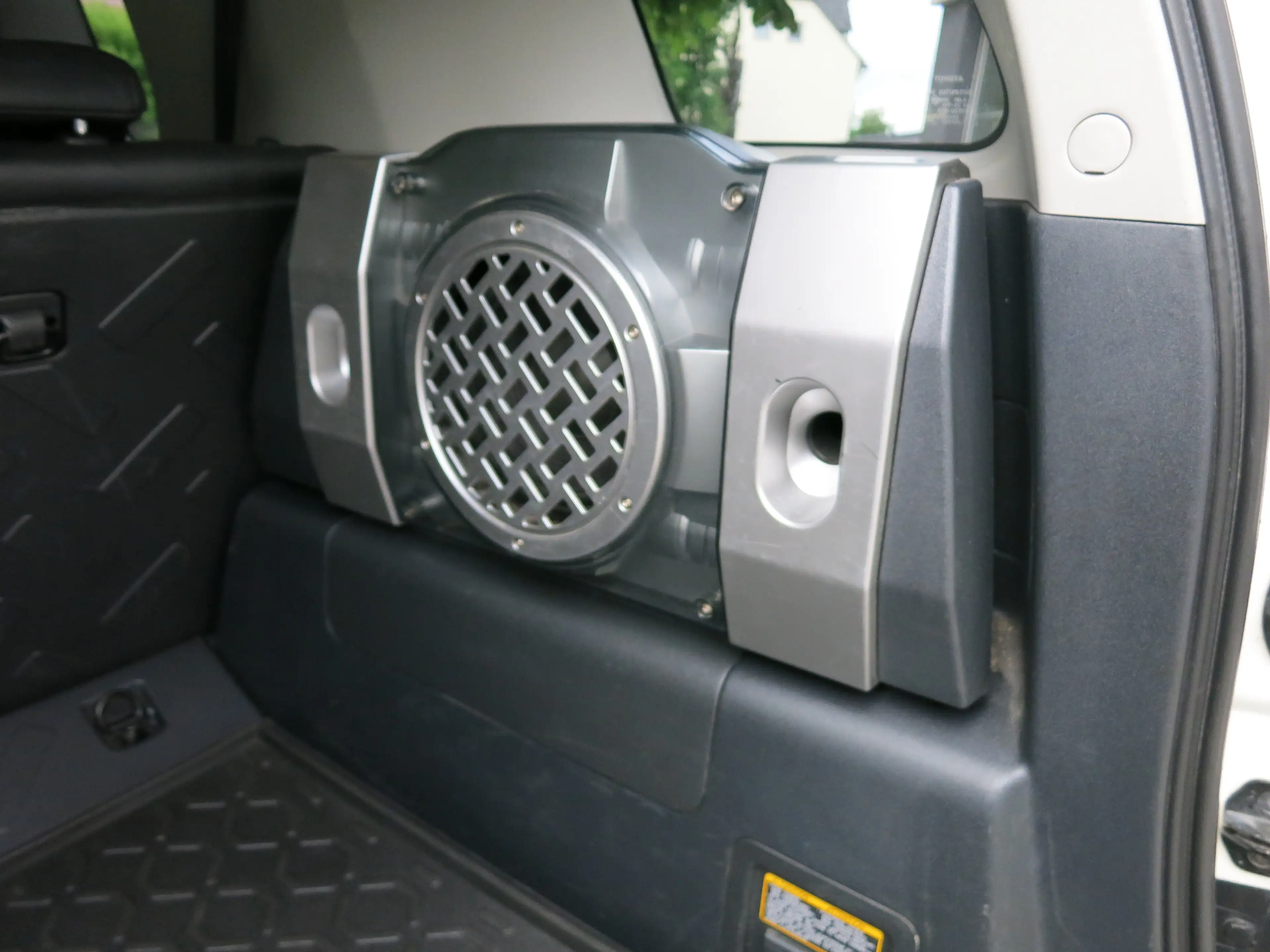 Toyota FJ Cruiser — photo 15