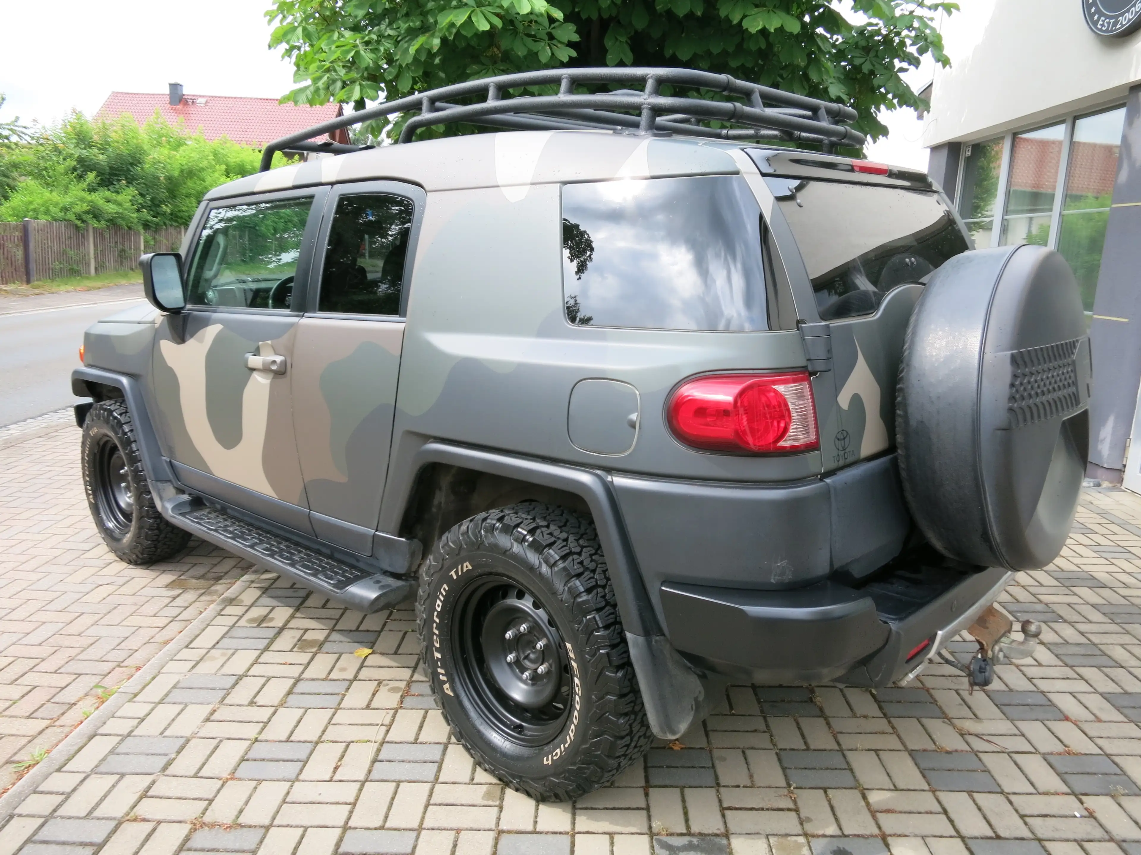 Toyota FJ Cruiser — photo 7