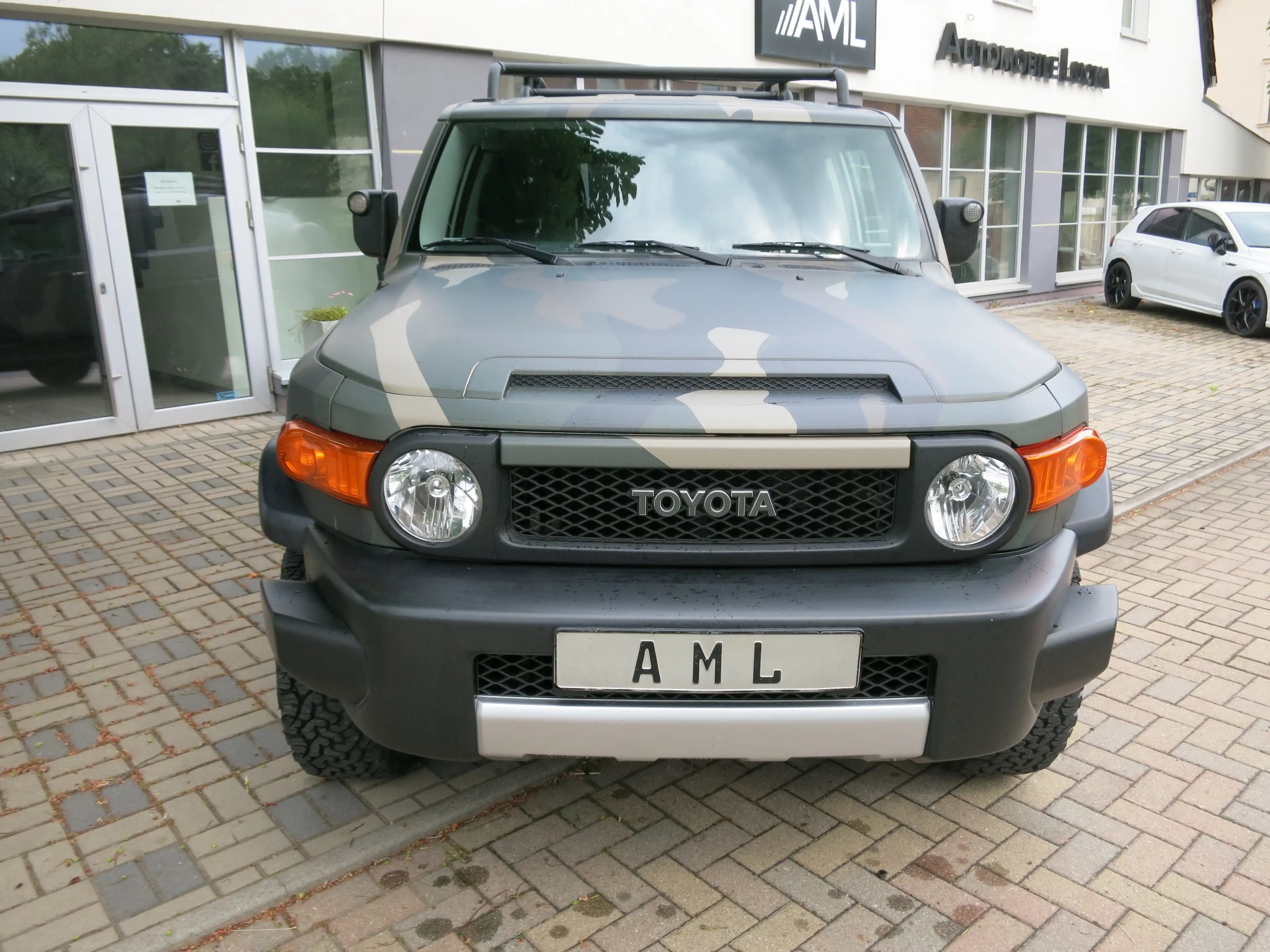 Toyota FJ Cruiser — photo 2