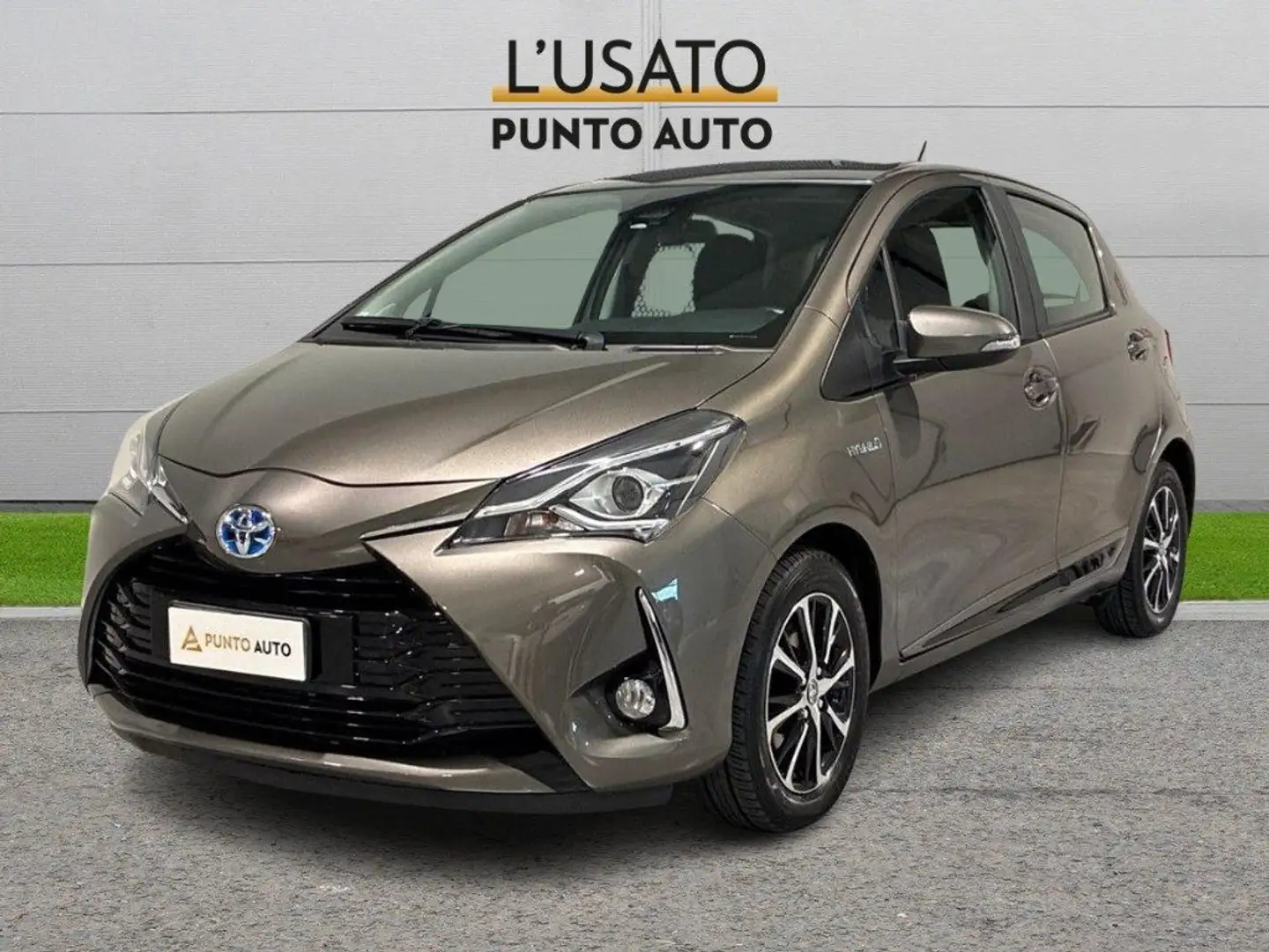 Toyota Yaris 1.5 Hybrid 5 porte Active Grau - 1