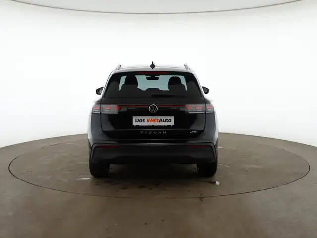 Volkswagen Tiguan view 6