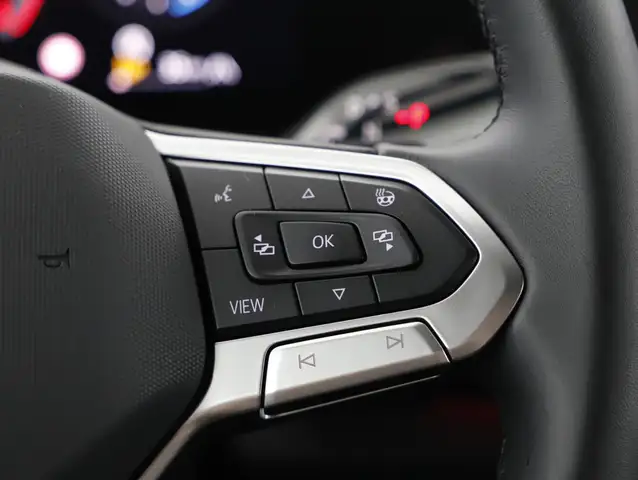 Volkswagen Tiguan view 14