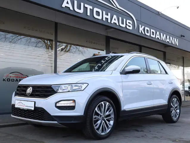 Volkswagen T-Roc view 6