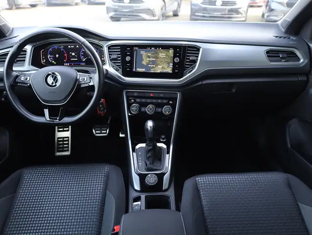 Volkswagen T-Roc view 15