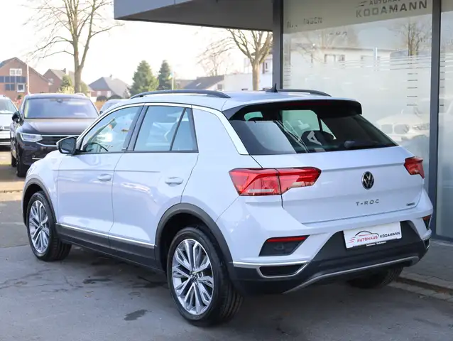 Volkswagen T-Roc view 7