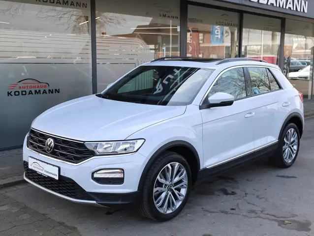 Volkswagen T-Roc view 5