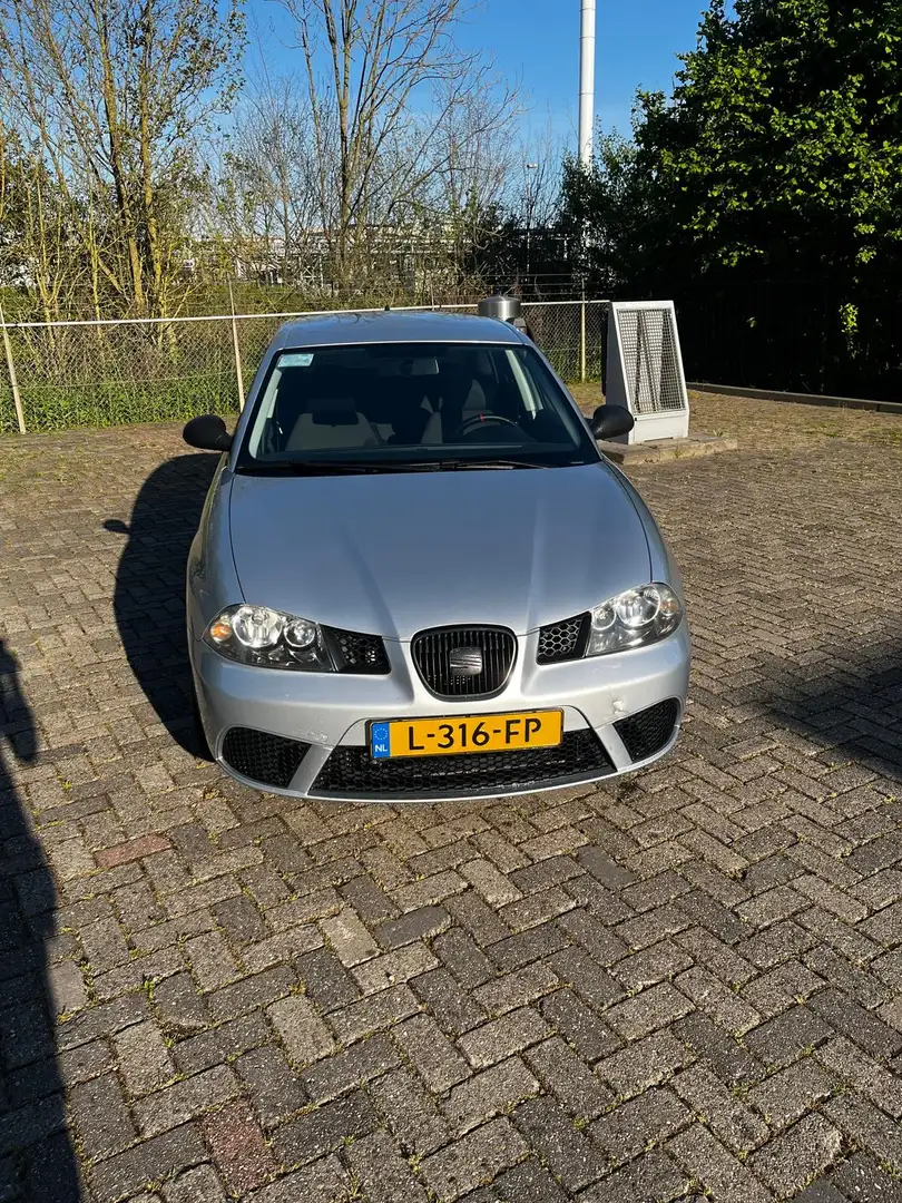 SEAT Ibiza 1.4-16V Businessline Szürke - 2