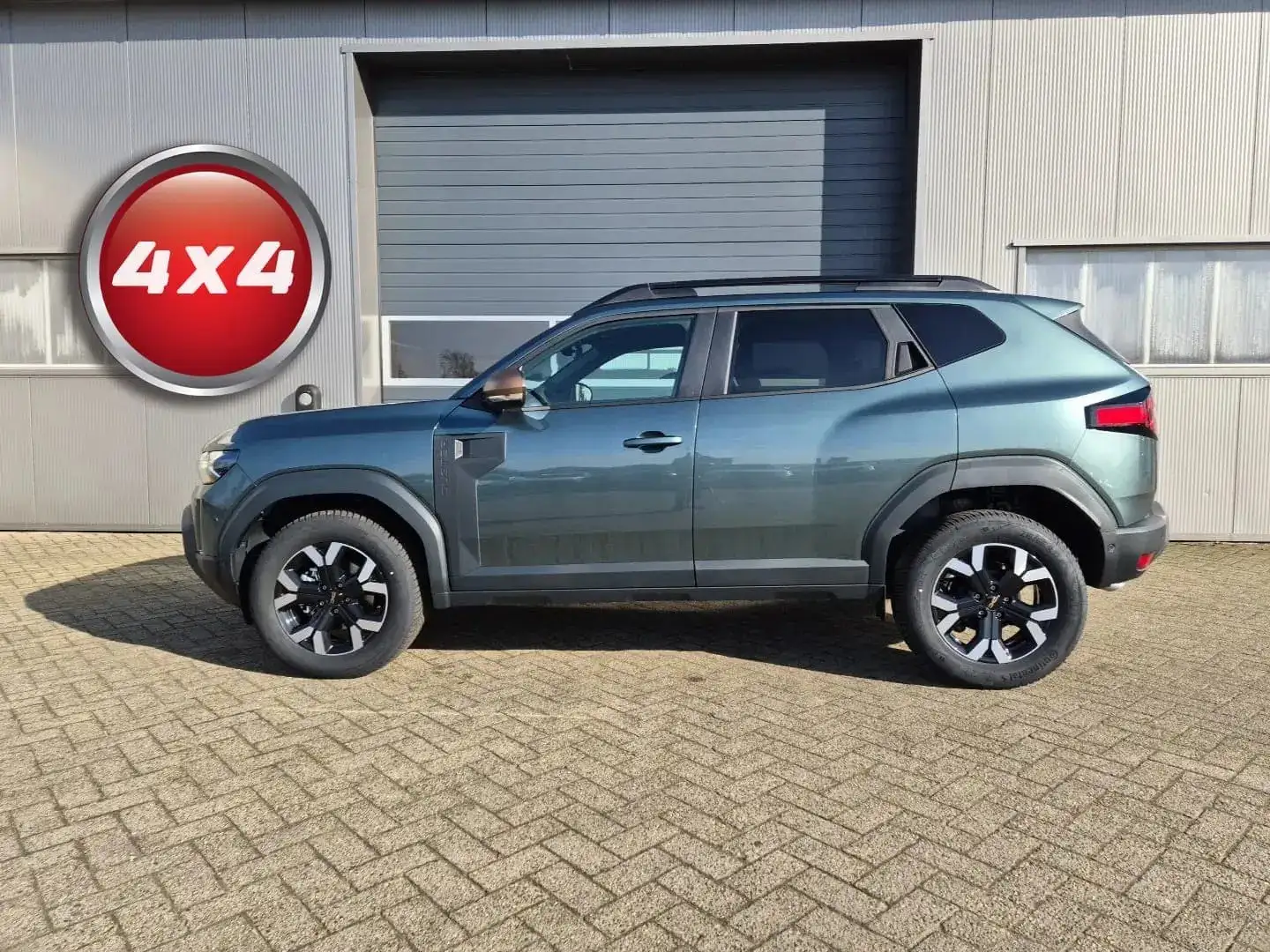 Dacia Duster TCe 130 4x4 Extreme Verde - 2