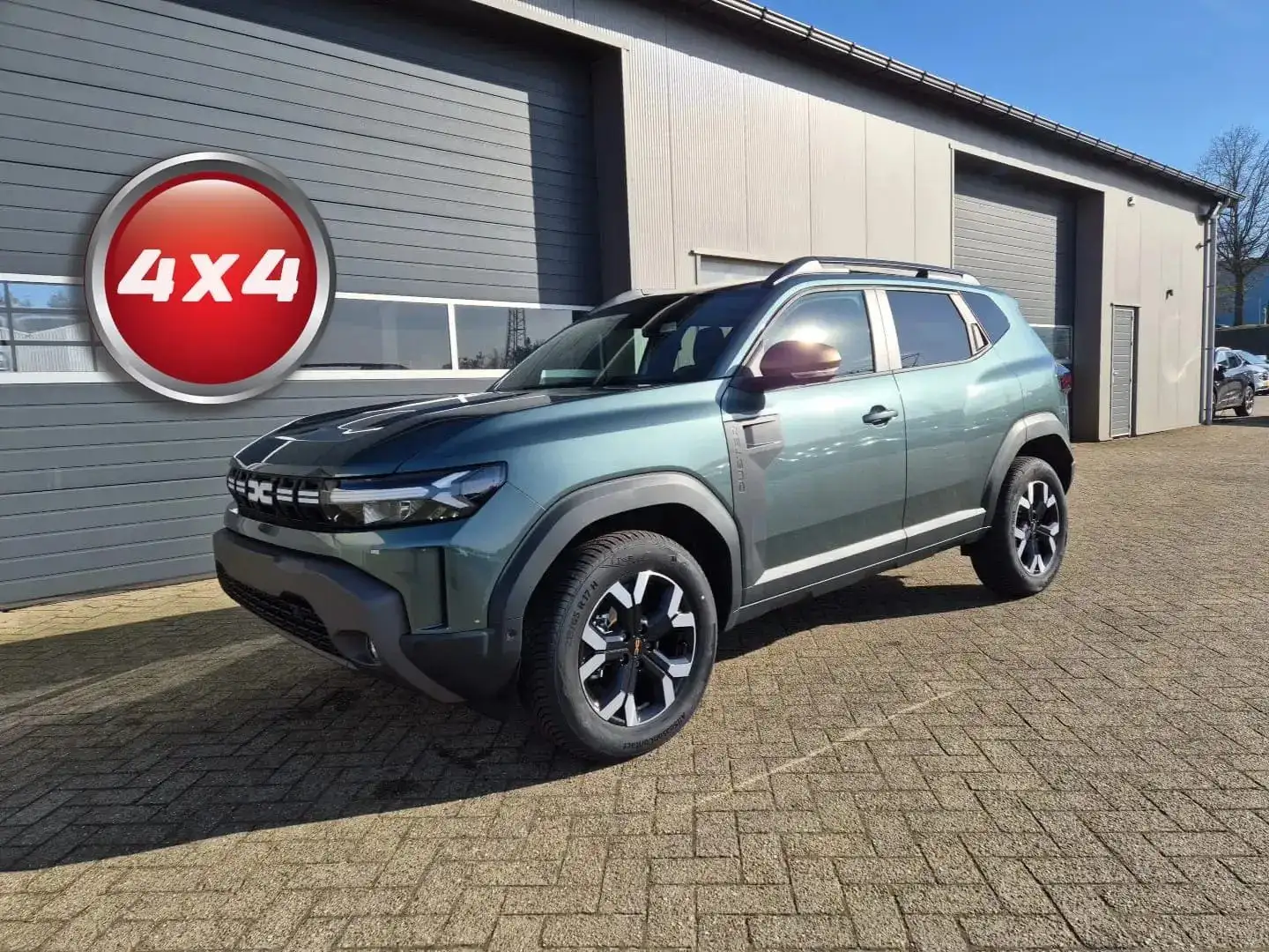 Dacia Duster TCe 130 4x4 Extreme Verde - 1