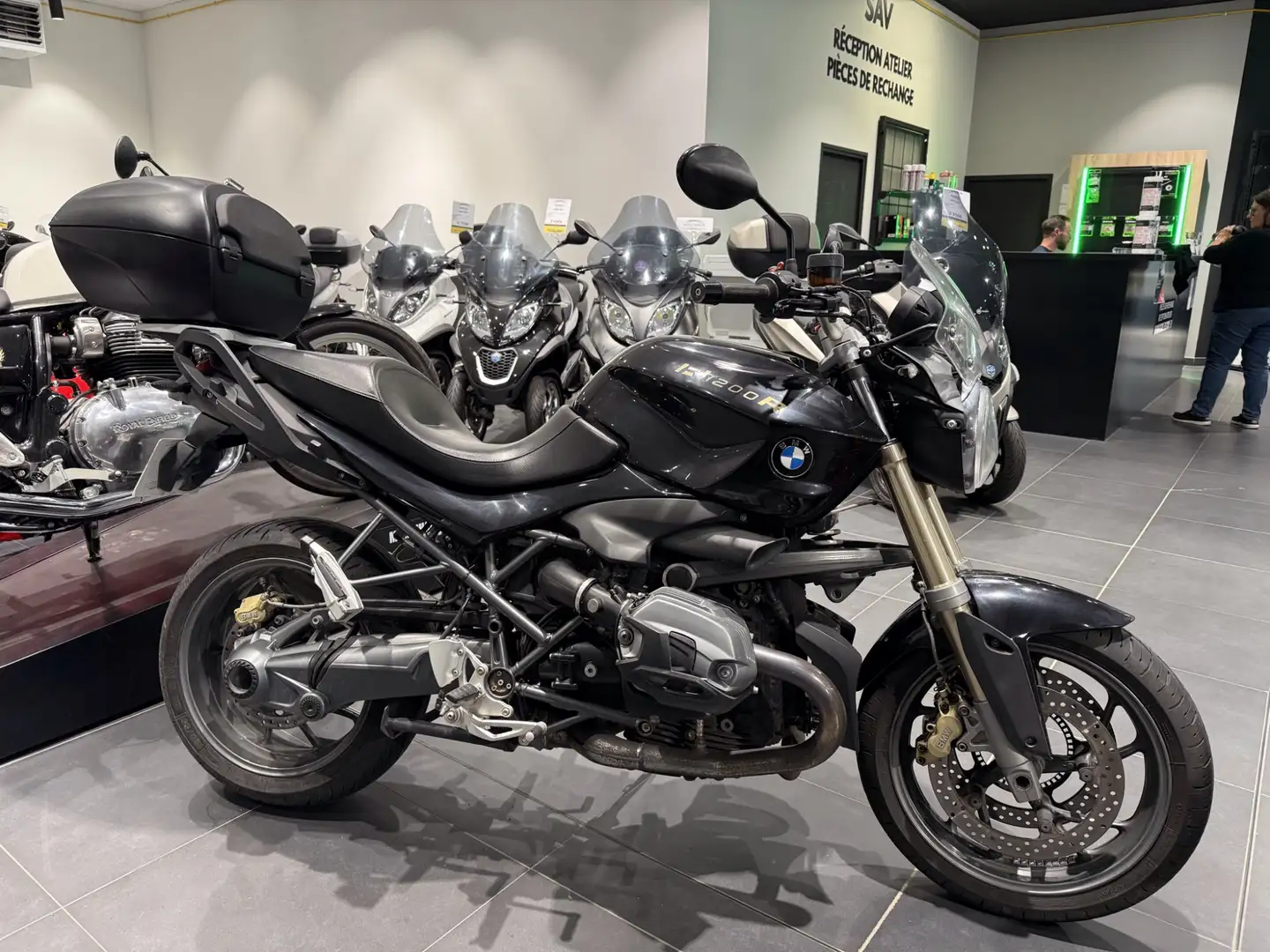 BMW R 1200 R Noir - 2