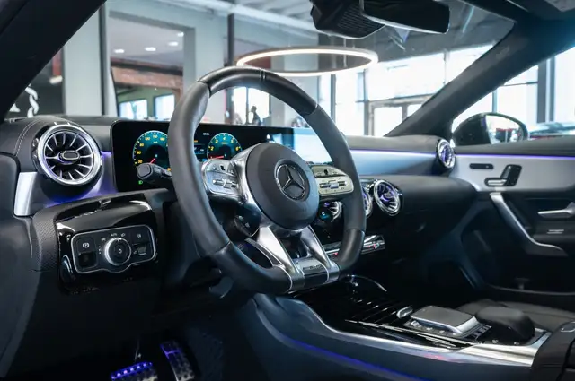 Mercedes-Benz Cla view 12