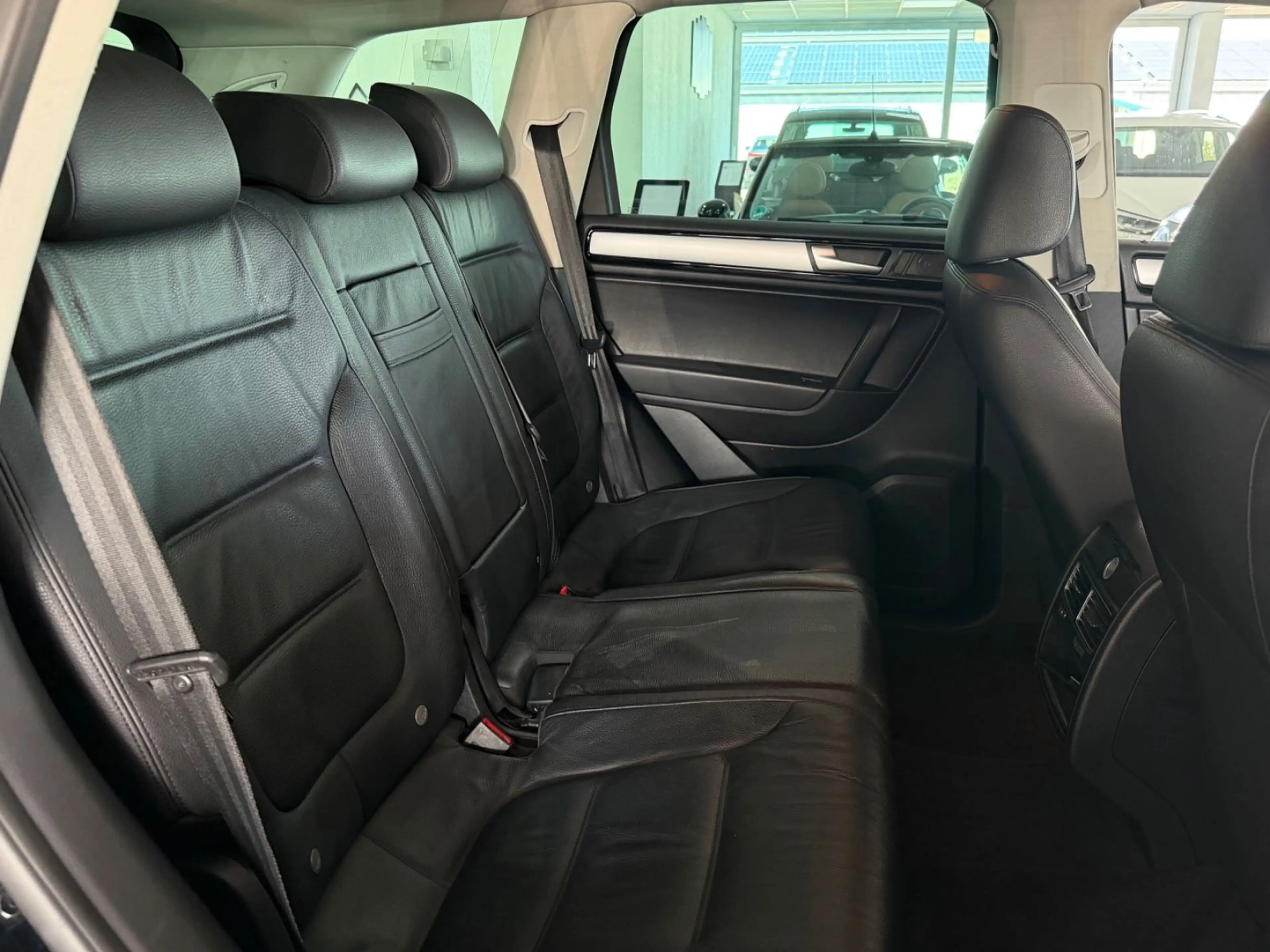 Volkswagen Touareg V6 TDI / NAVI / Temp. / — photo 11