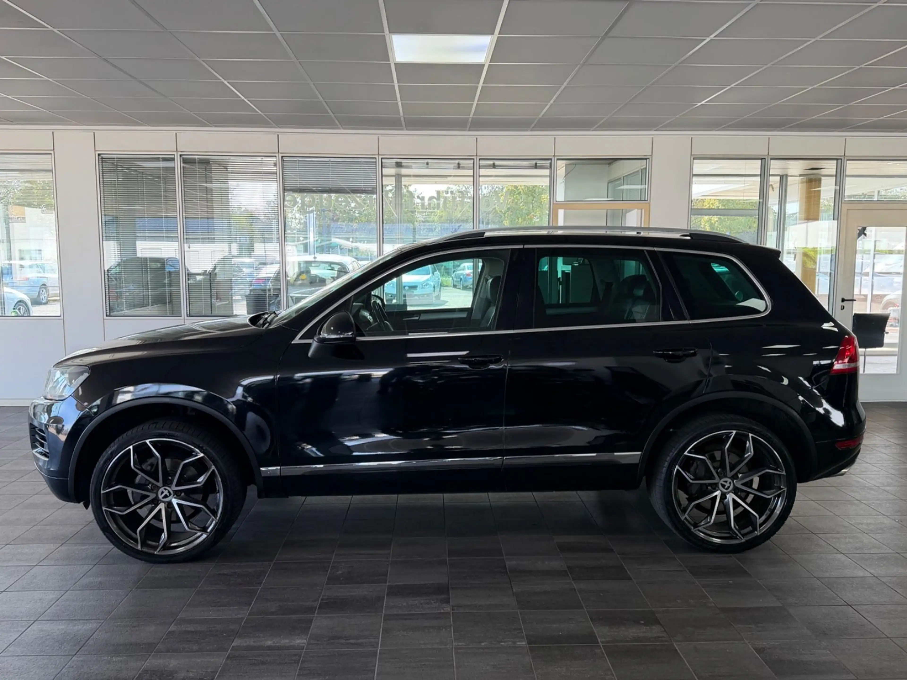 Volkswagen Touareg V6 TDI / NAVI / Temp. / — photo 3
