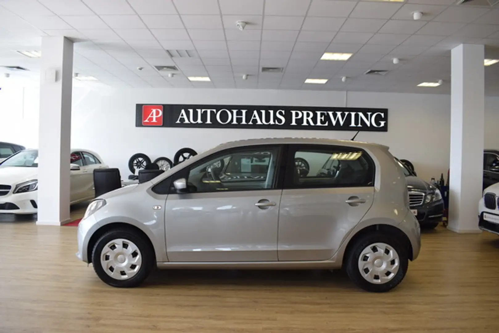 SEAT Mii AUTOMATIK/ PDC/ KLIMA/ TEMPOMAT/ SITZHEIZUNG Silber - 2