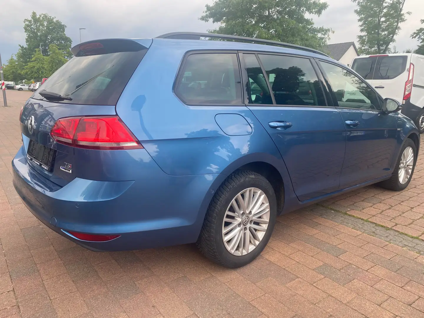 Volkswagen Golf Variant Cup BMT+AHK+PDC+SHZ Blau - 2
