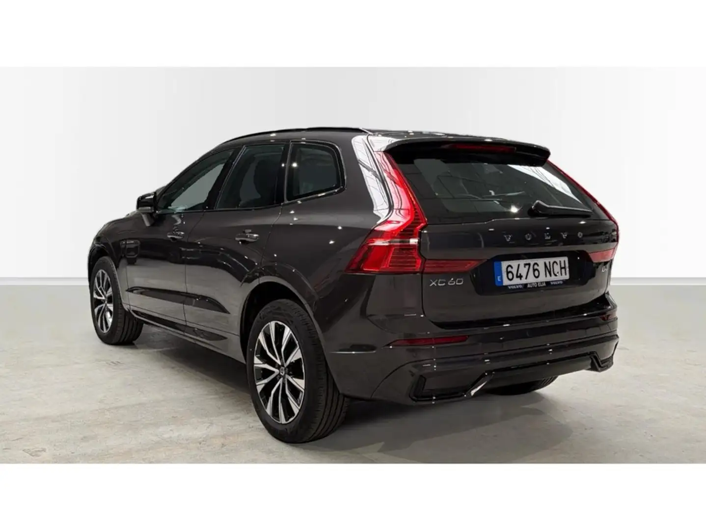 Volvo XC60 B4 Plus Dark FWD Aut. Gris - 2