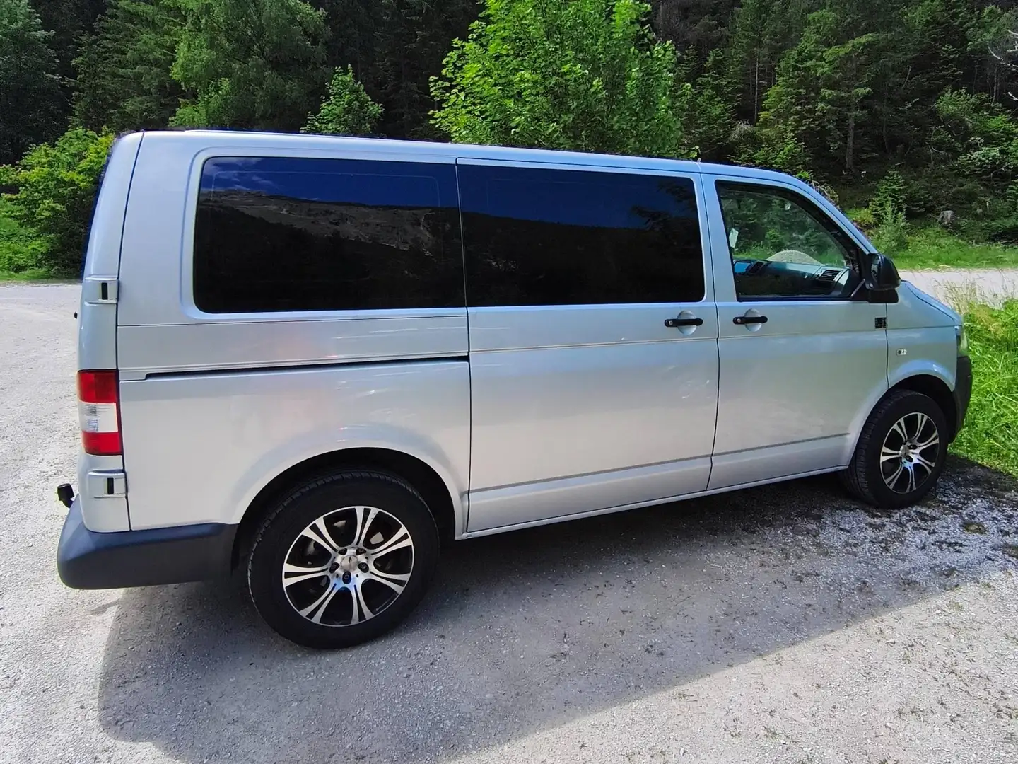 Volkswagen T5 Transporter Fahrgestell 2,0 BMT TDI D-PF Silber - 2