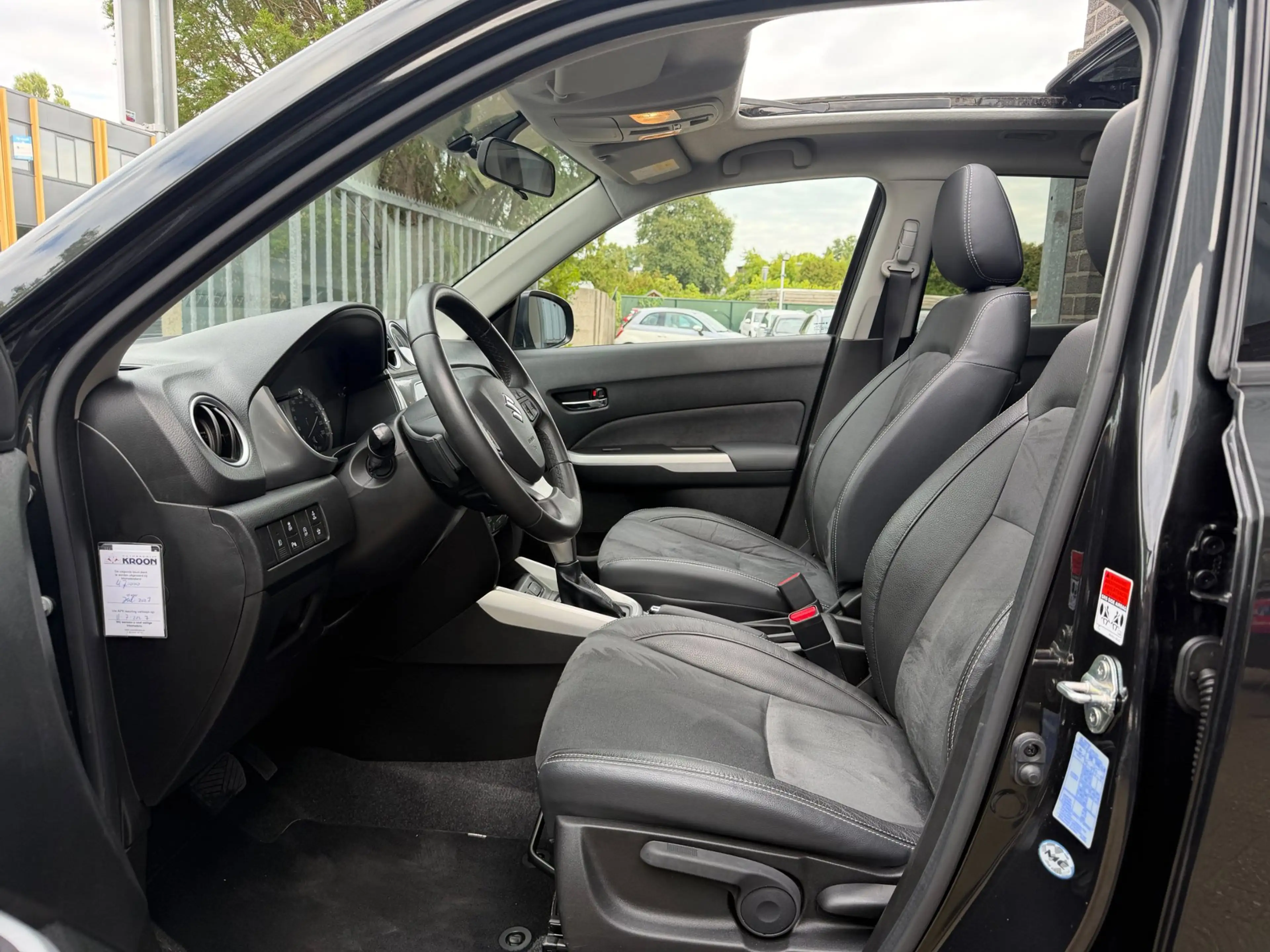 Suzuki Vitara 1.6 High Executive|Pano|Org NL|Trekhaak|Alle Optie — photo 12
