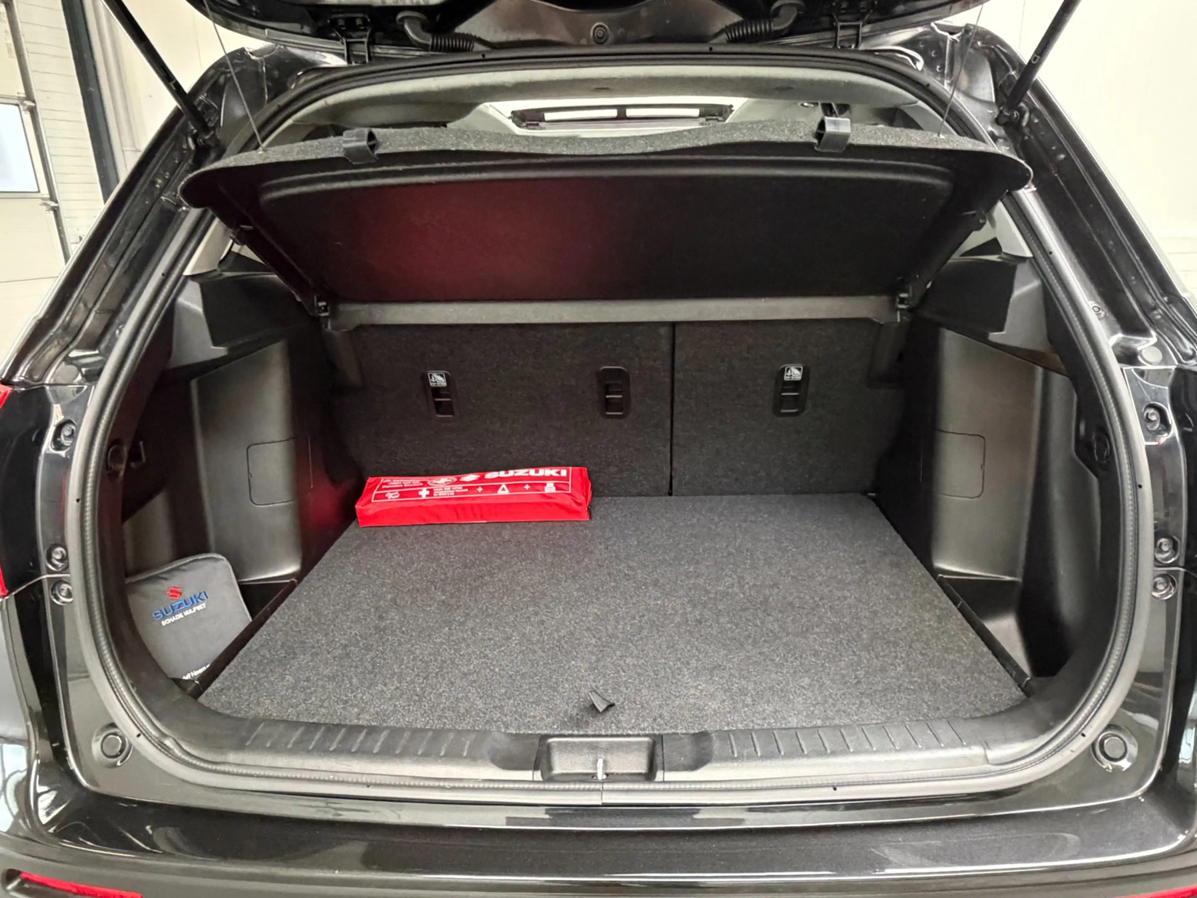 Suzuki Vitara 1.6 High Executive|Pano|Org NL|Trekhaak|Alle Optie — photo 11