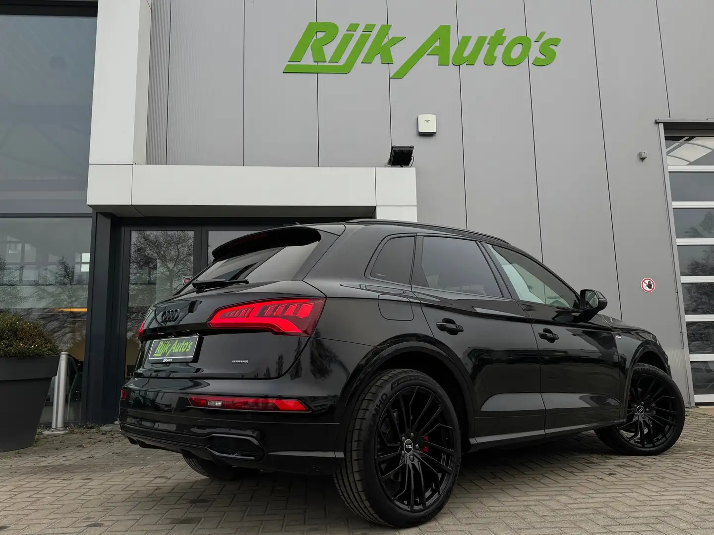 Audi Q5 55 TFSI e quattro Competition * Panoramadak * Virt Black - 2
