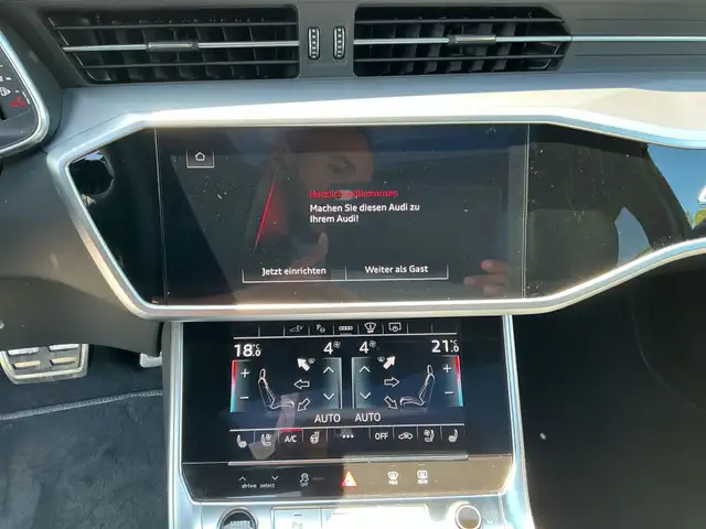 Audi A6 view 11