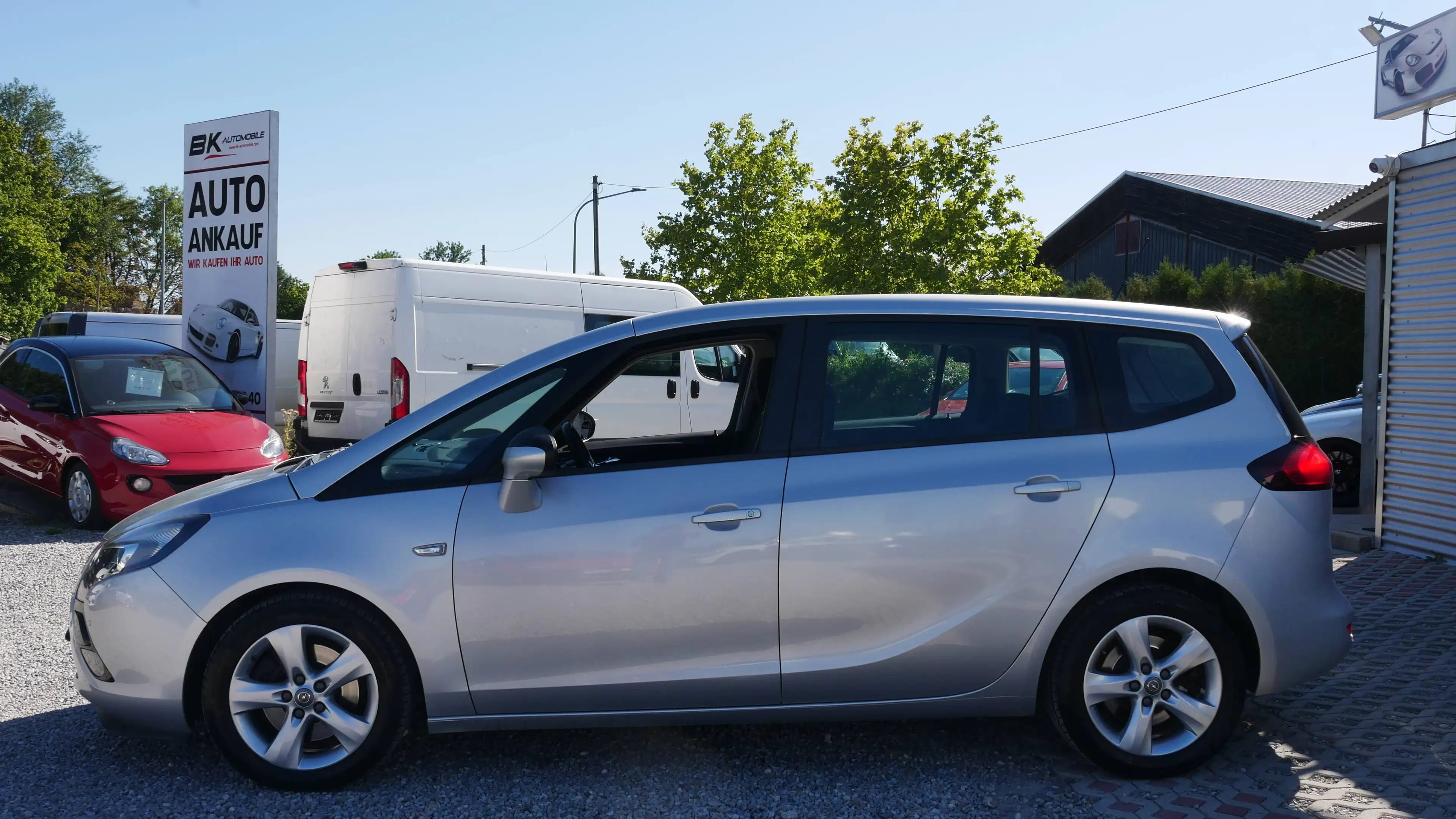 Opel Zafira Tourer Automatikgetriebe Scheckheft TÜV,- Kundendienst Neu Lenkrad,- Sitzheizung — photo 6