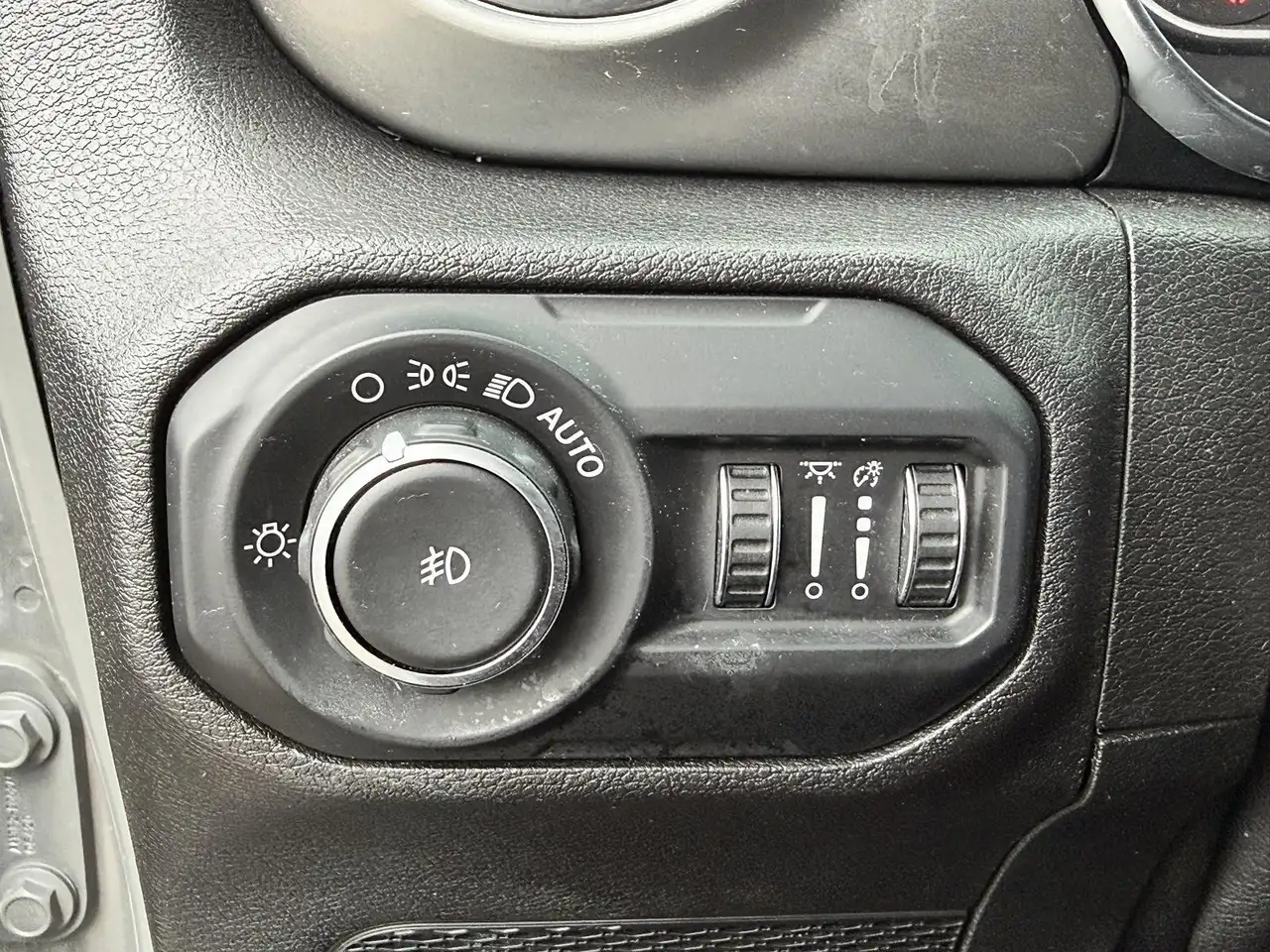 Jeep Wrangler снимка Jeep Wrangler