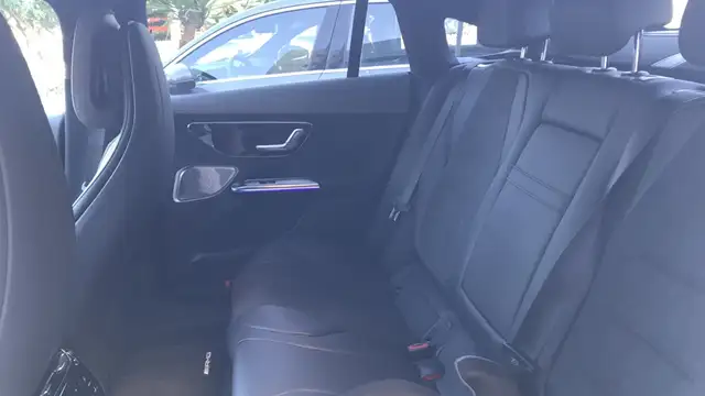 Mercedes-Benz Eqb view 11