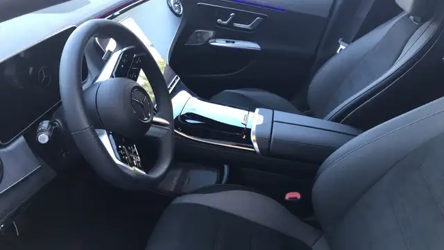Mercedes-Benz Eqb view 6