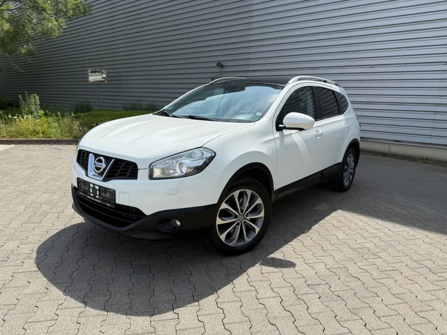 Nissan Qashqai +2 360 4X4 Sound Bose Weiß - 1
