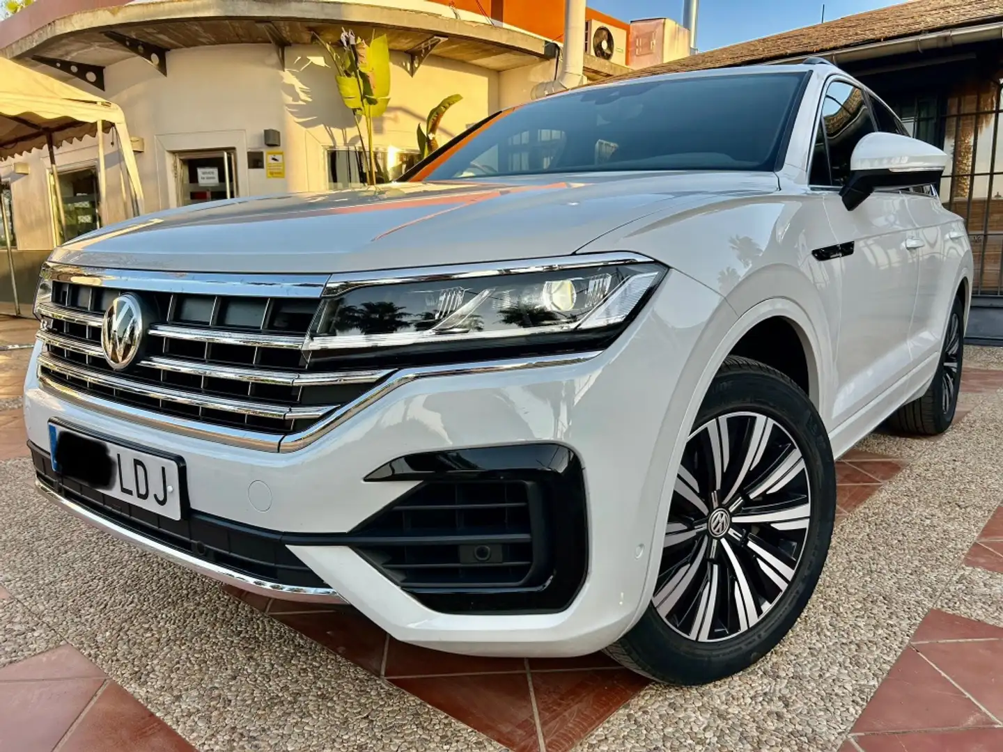 Volkswagen Touareg 3.0TDI V6 Pure Tiptronic 4Motion 170kW Blanc - 2