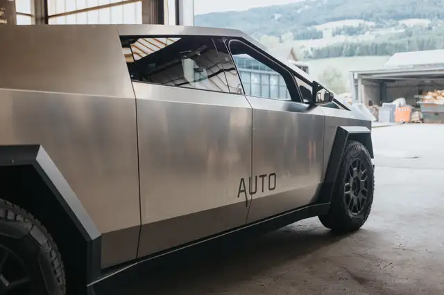 Tesla Cybertruck Cybertruck "foundation series" EU Zulassung Ansicht 10