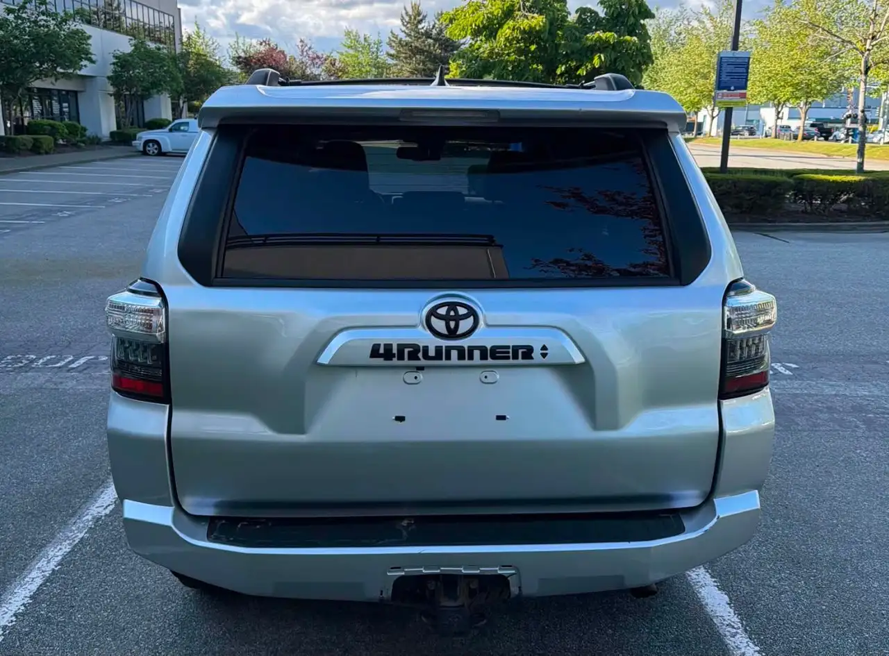 Toyota 4-Runner снимка Toyota 4-Runner