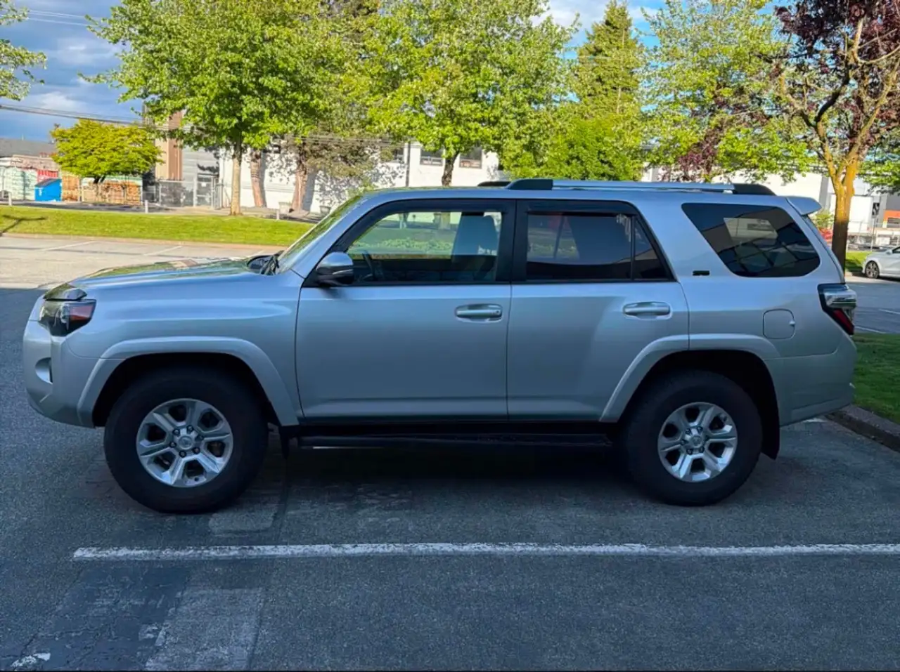 Toyota 4-Runner снимка Toyota 4-Runner