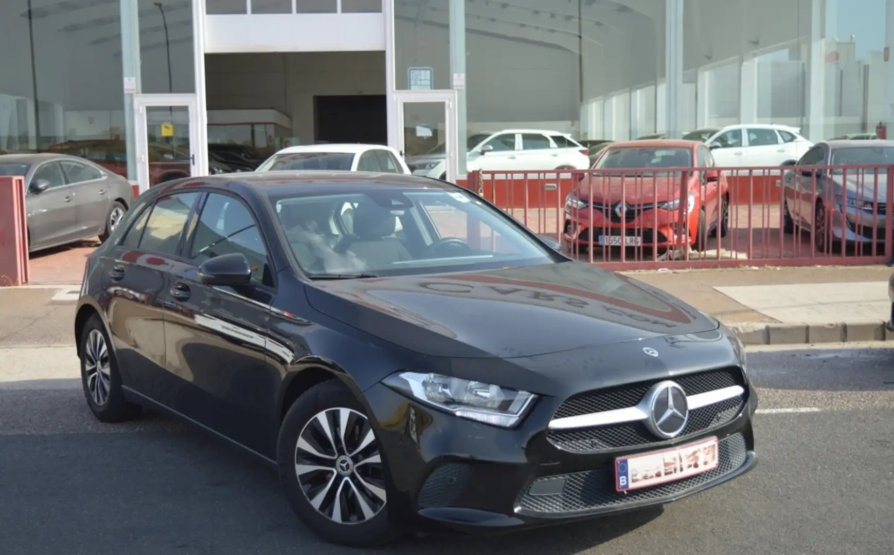 Mercedes-Benz MERCEDES-BENZ Clase A Pequeño Manual de 5 Puerta Noir - 2