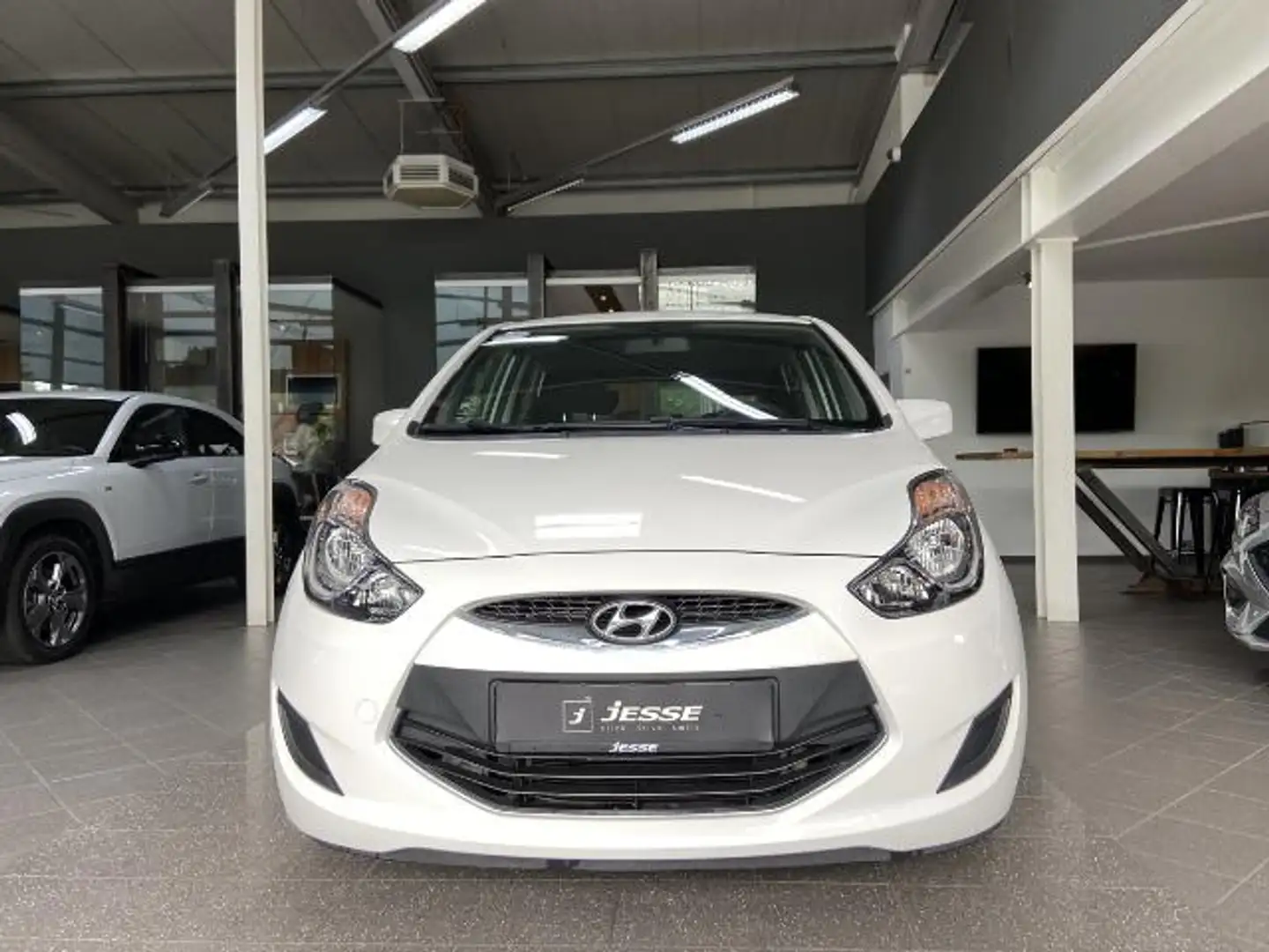 Hyundai iX20 1.4 Classic Klima USB 1.Hand Weiß - 2