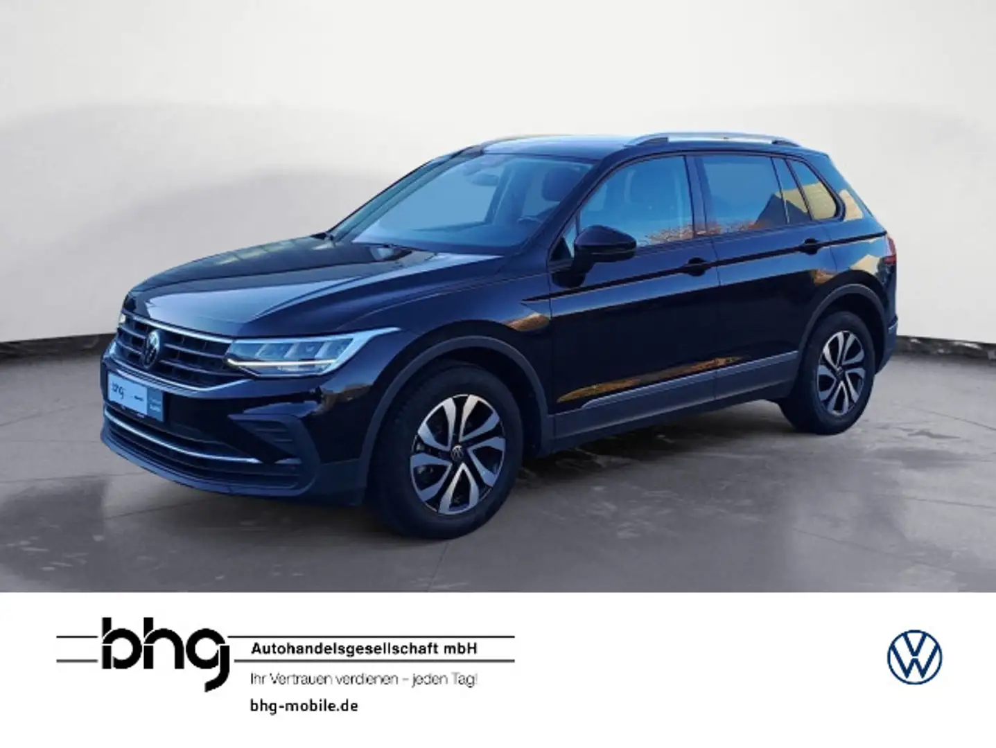 Volkswagen Tiguan 2.0 TDI ACTIVE SHZ ACC PDC DAB LED Nero - 1