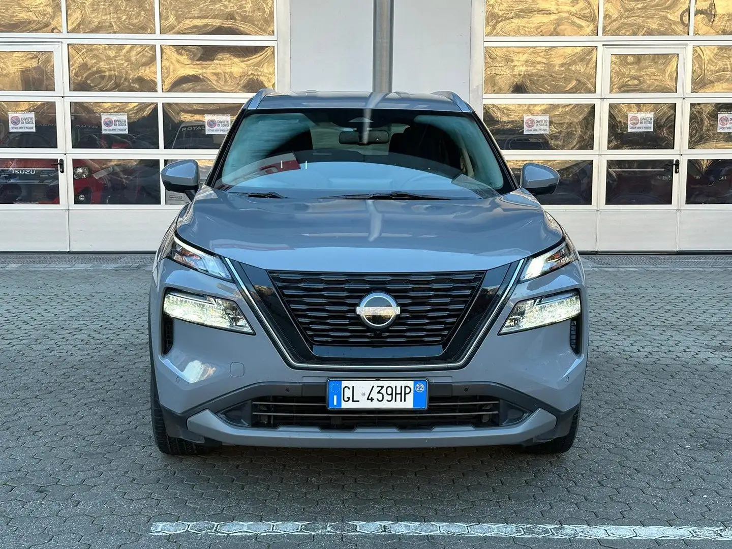 Nissan X-Trail 1.5 e-POWER N-Connecta e-4ORCE 4WD Auto 7p 2129384 Grau - 2