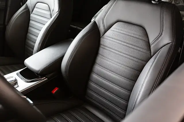 Alfa Romeo Stelvio Veloce 2,2 16V 210 AT8 Q4 Ansicht 14