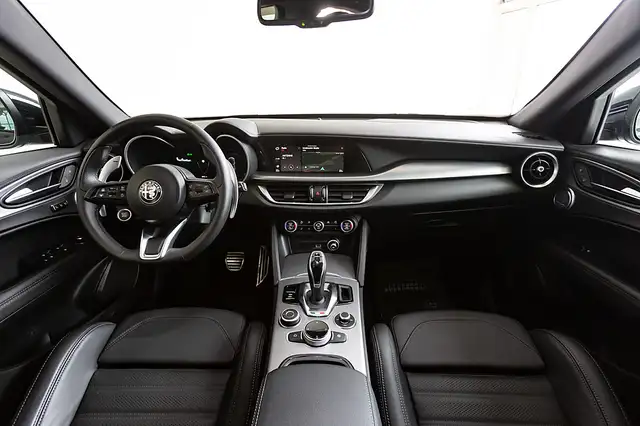Alfa Romeo Stelvio Veloce 2,2 16V 210 AT8 Q4 Ansicht 5