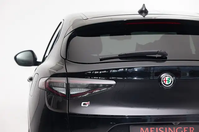 Alfa Romeo Stelvio Veloce 2,2 16V 210 AT8 Q4 Ansicht 3