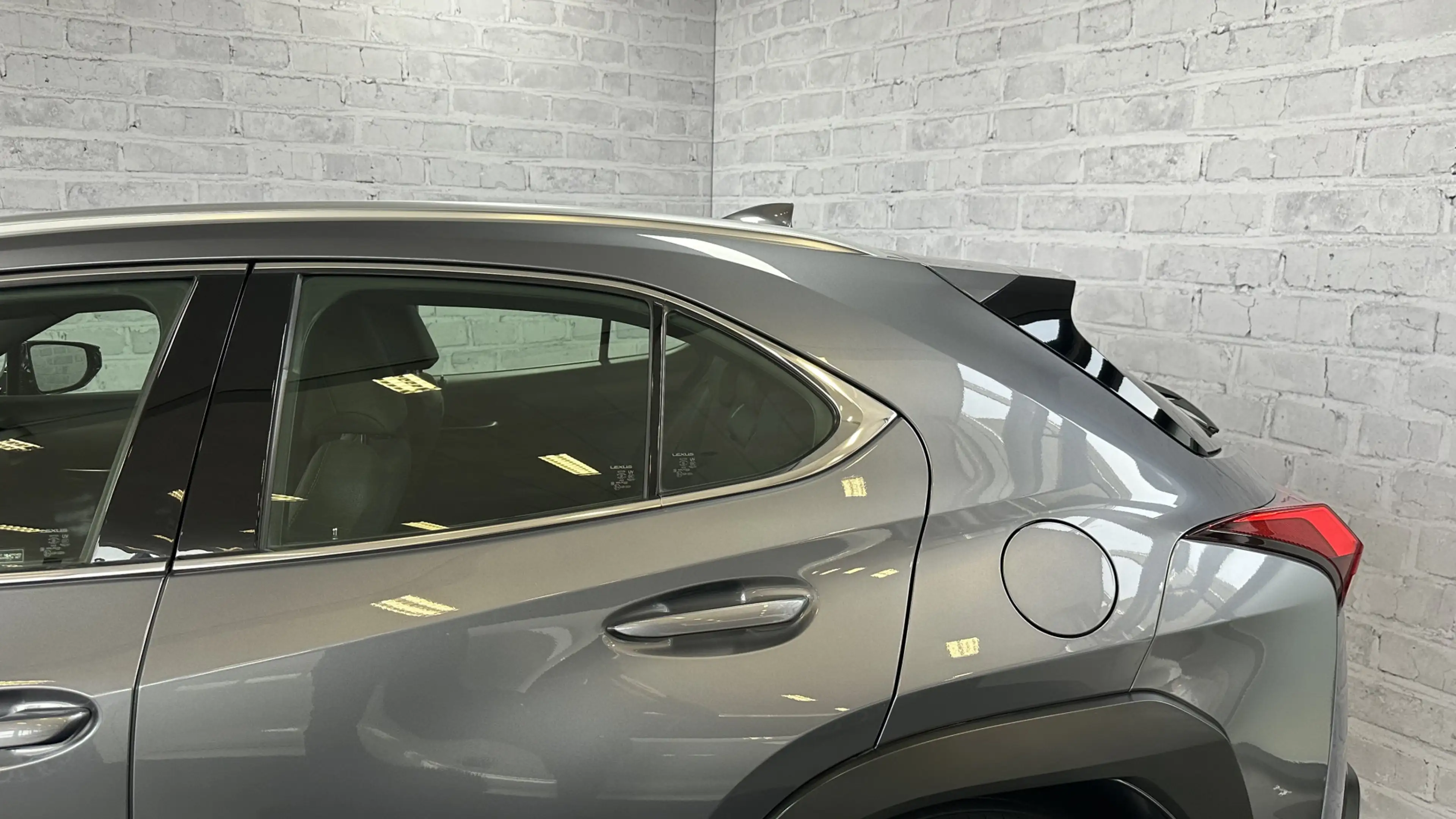 Lexus UX 250h First Edition VERKOCHT! Stoel/stuur verwr. Carpaly — photo 8