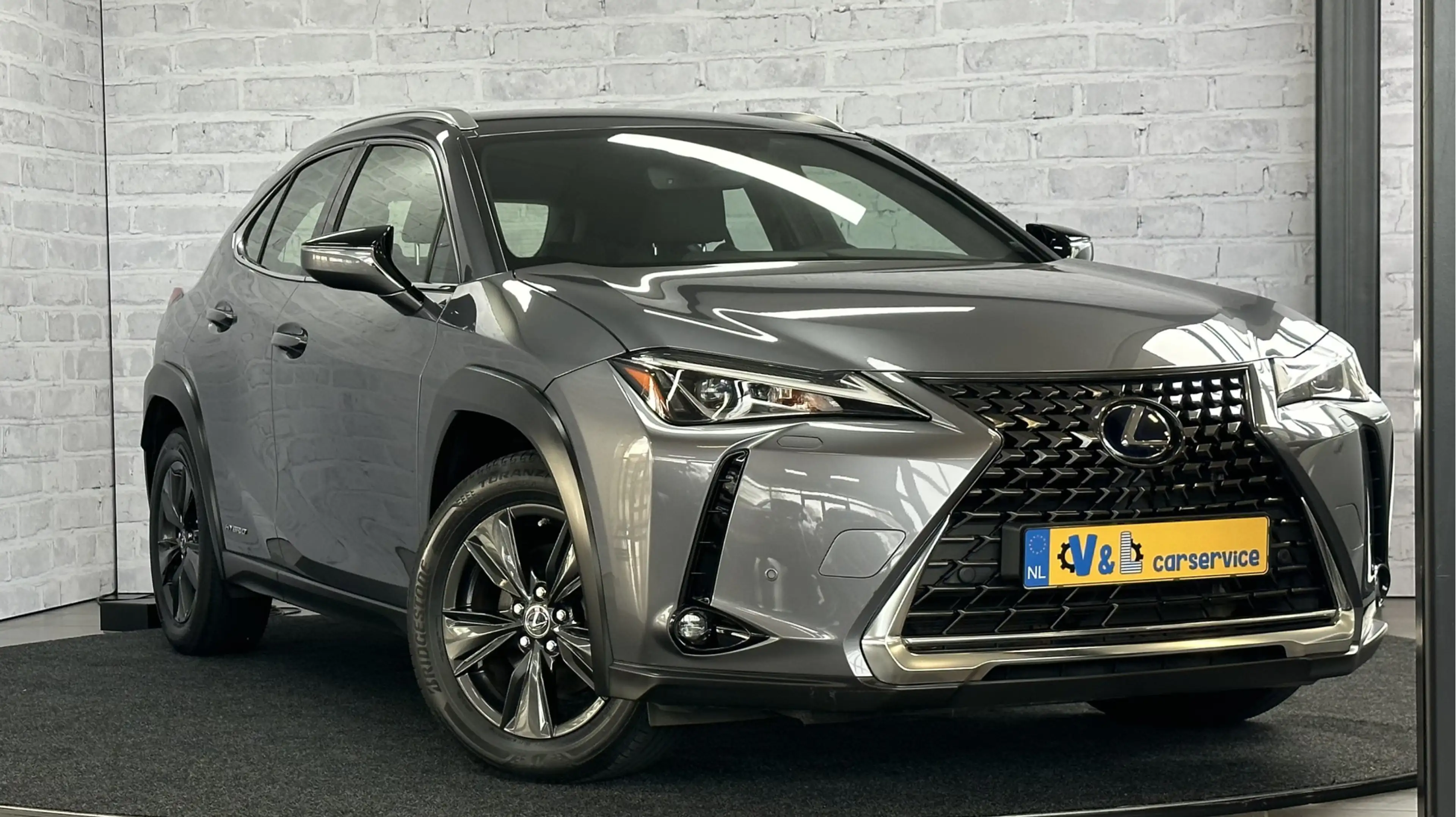 Lexus UX 250h First Edition VERKOCHT! Stoel/stuur verwr. Carpaly
