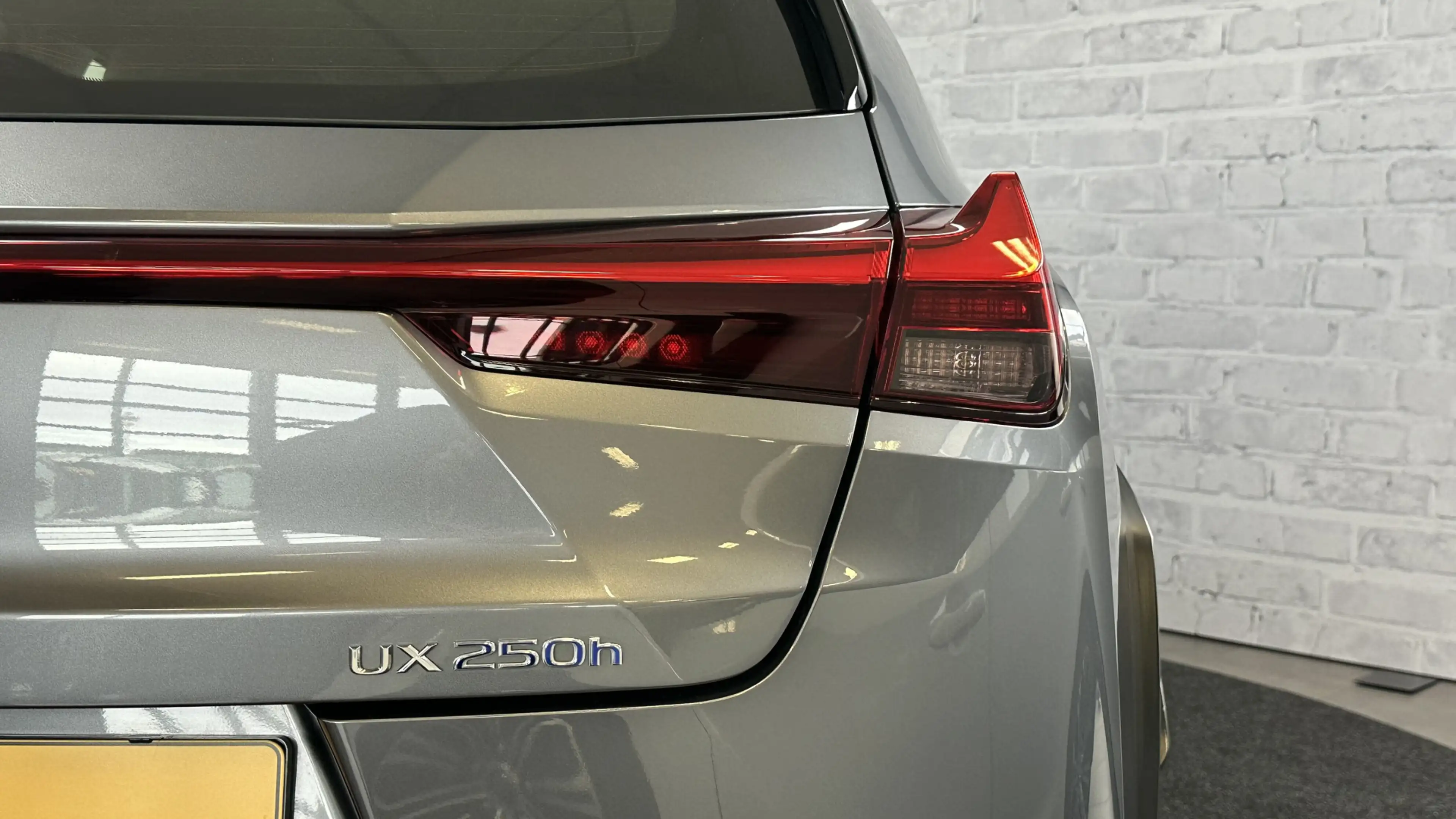 Lexus UX 250h First Edition VERKOCHT! Stoel/stuur verwr. Carpaly — photo 12