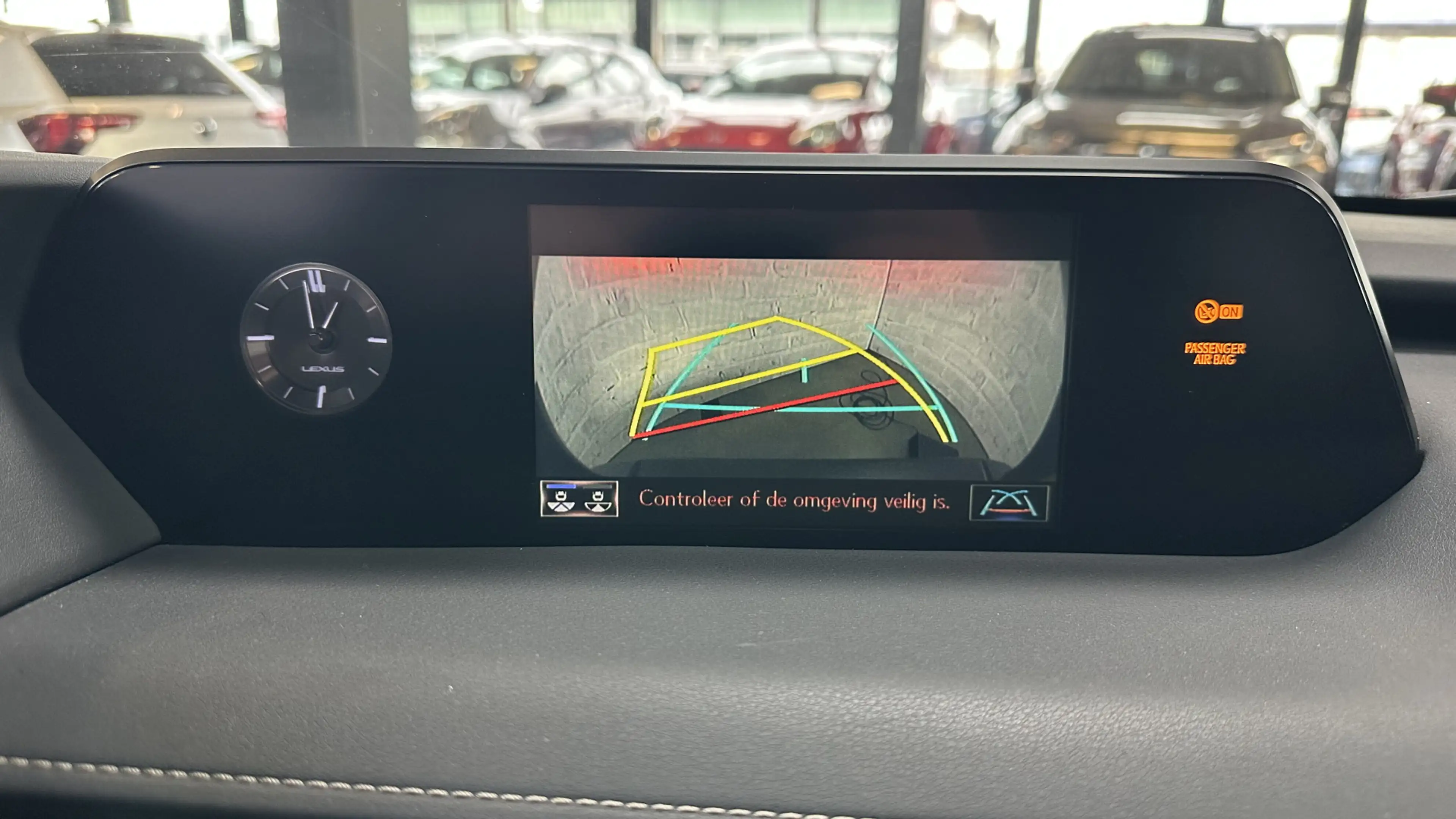 Lexus UX 250h First Edition VERKOCHT! Stoel/stuur verwr. Carpaly — photo 19