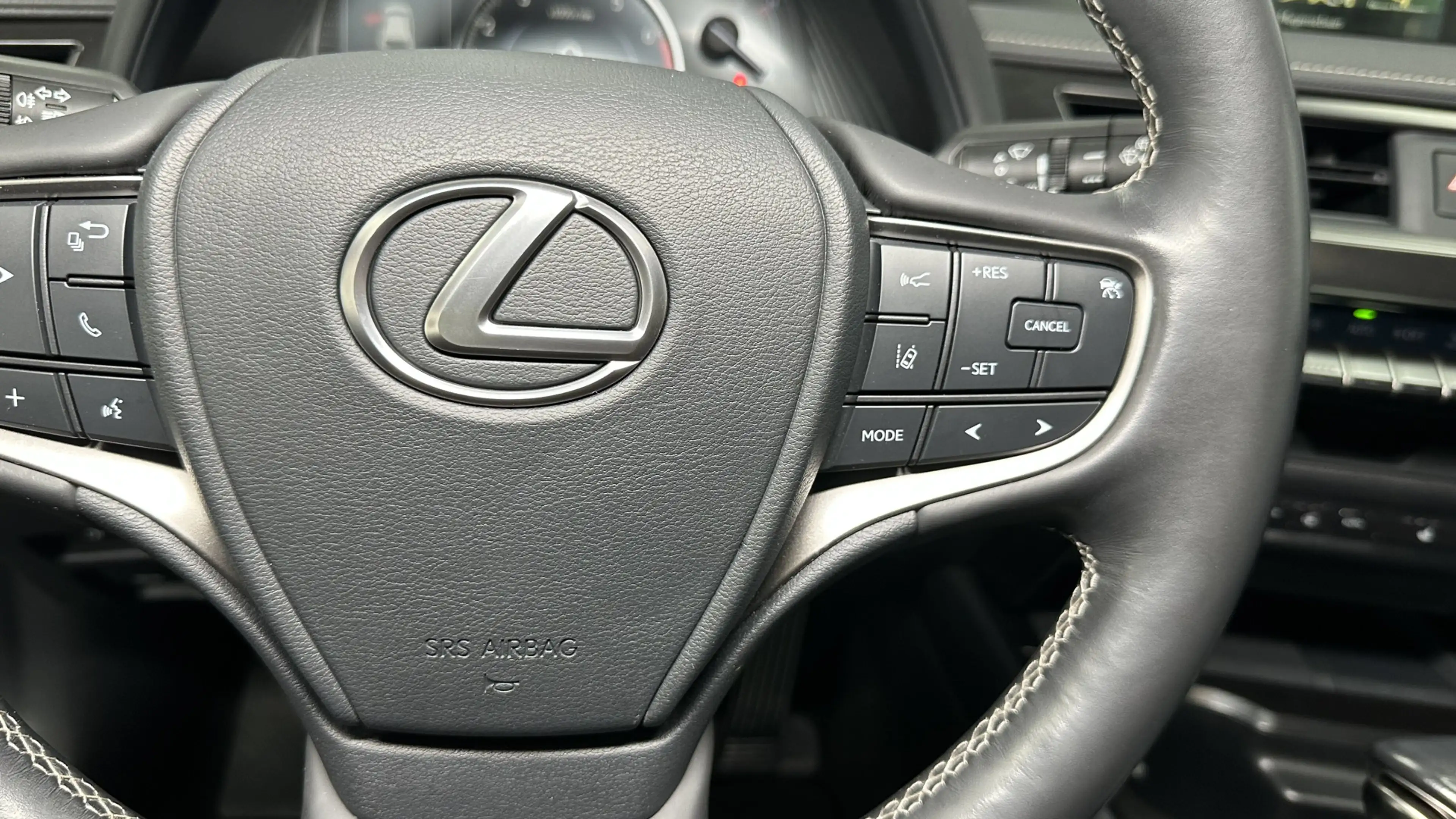 Lexus UX 250h First Edition VERKOCHT! Stoel/stuur verwr. Carpaly — photo 27