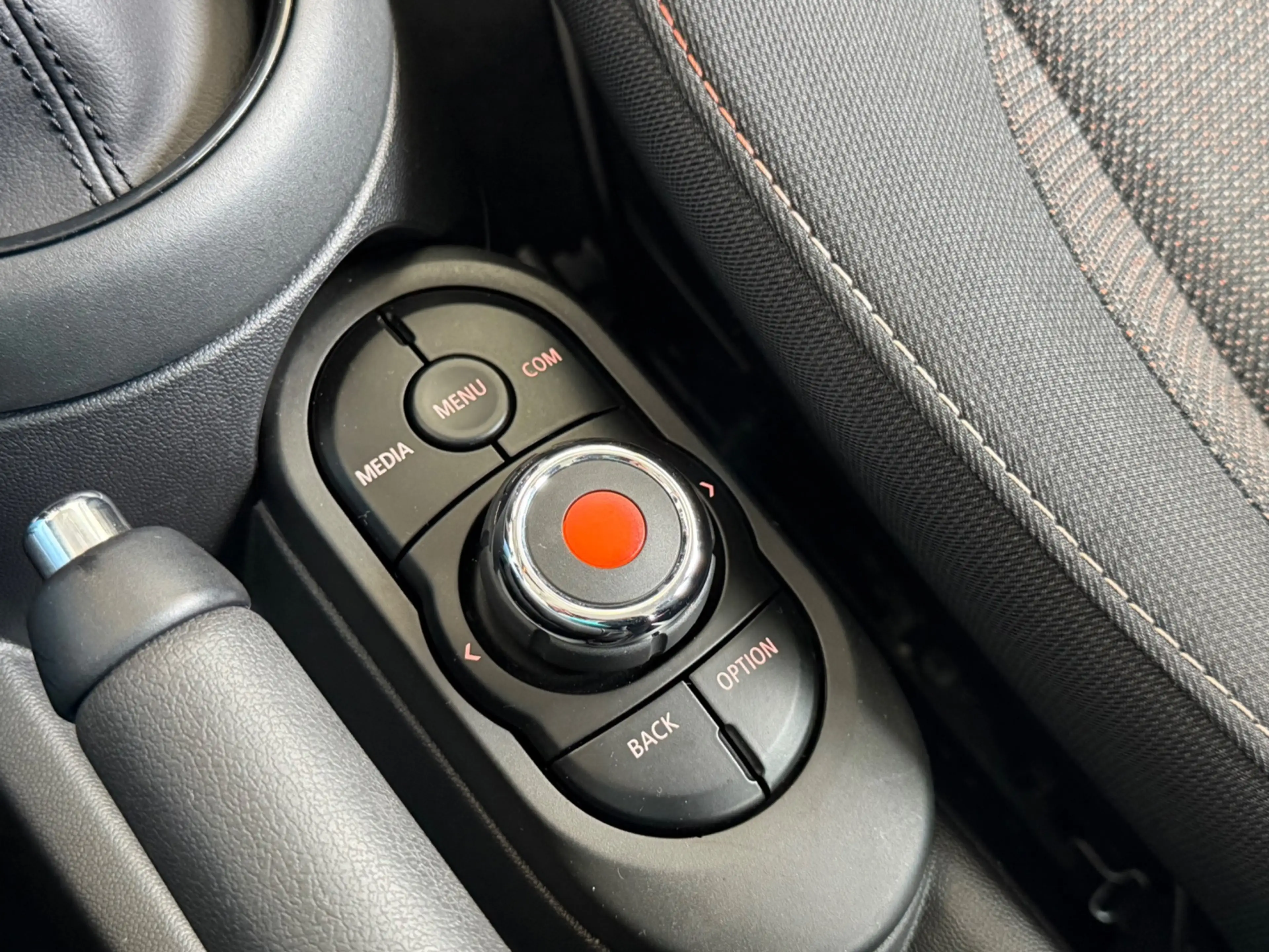 MINI One 1.5 5-deurs, NAP, 17 inch, PDC, Climate Control — photo 27